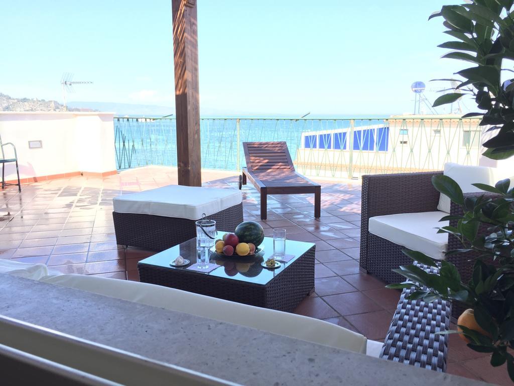 Solarium Achilles Apartment Giardini Naxos Exterior photo