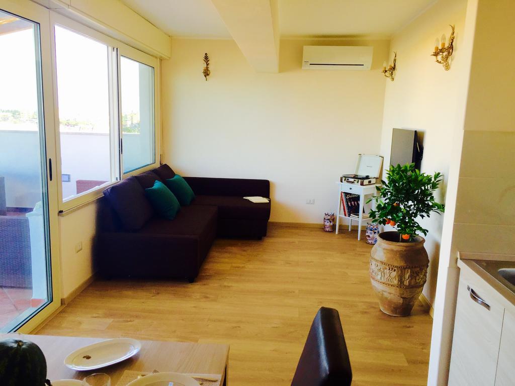 Solarium Achilles Apartment Giardini Naxos Exterior photo